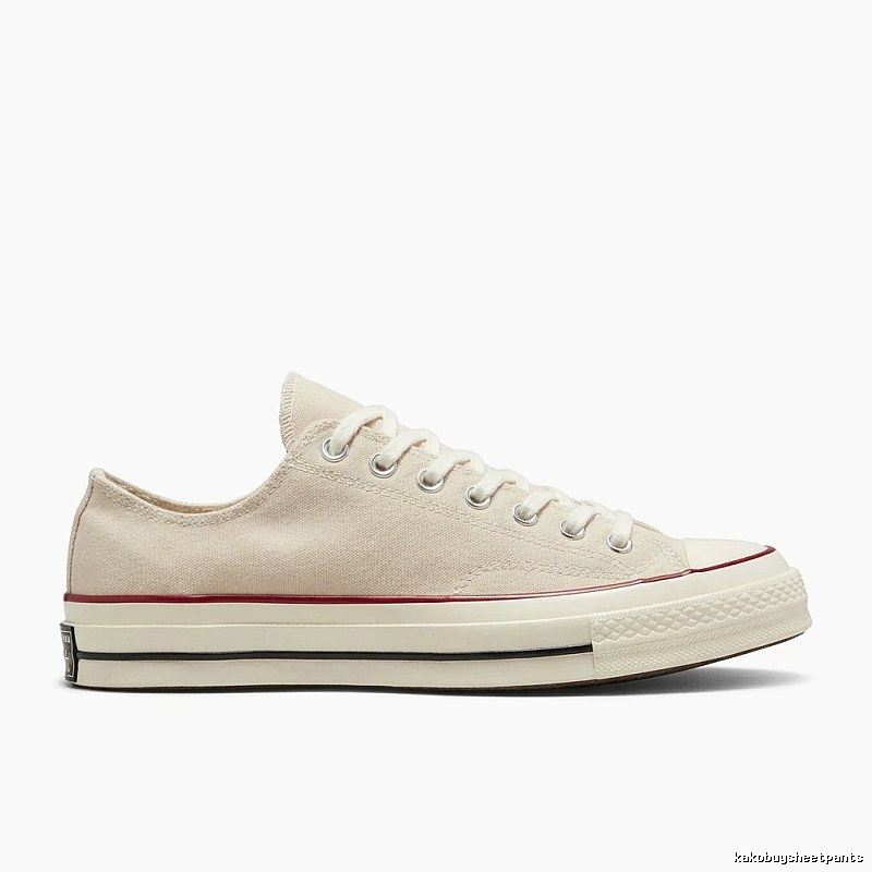 Converse classic simple style white shoes