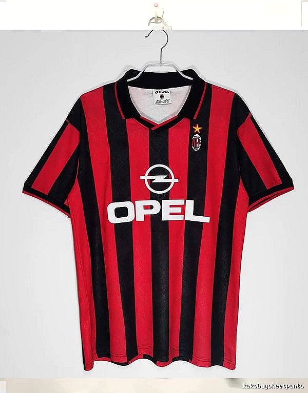AC Milan Classic Retro soccer jersey Red Black Striped for Daily Styling