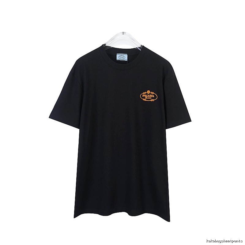Amiri Relaxed Logo T-shirt Black Small AM with Designer-Inspired Detail