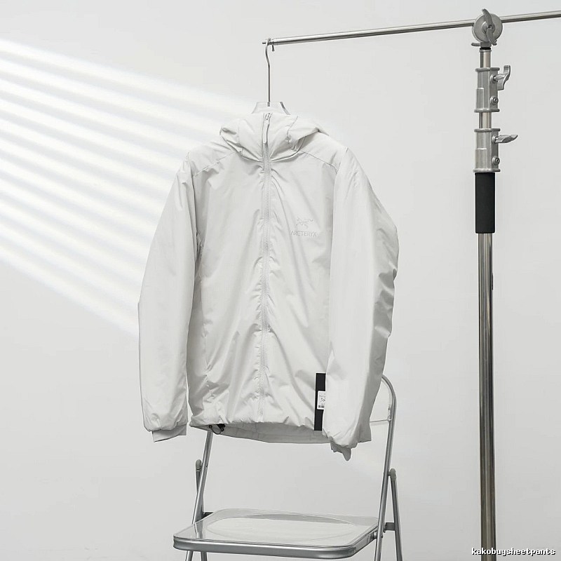 Arc'teryx Signature Edit Light Shell Jacket in White