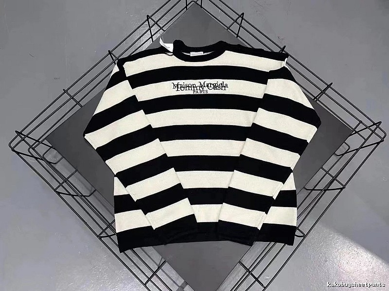Balenciaga Premium Style Logo hoodie Black Pullover Small for Minimal Outfits
