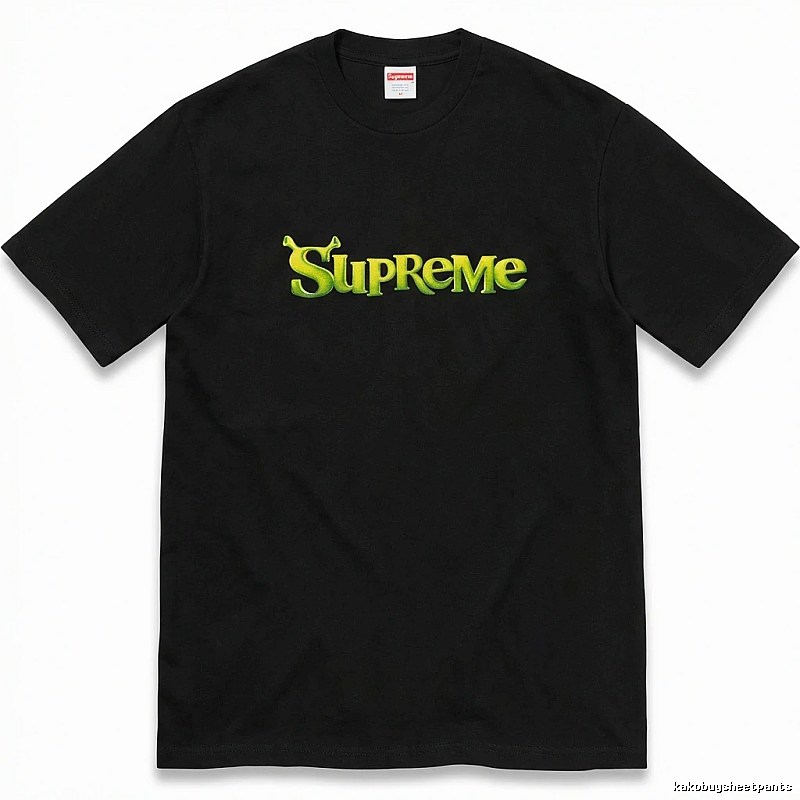Black T-shirt with Supreme letter print