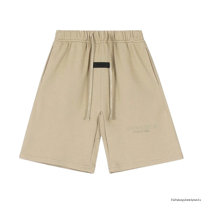 ESSENTIALS minimalist style khaki shorts