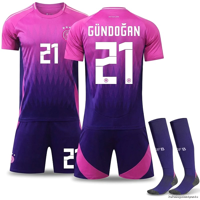 German gradient-style pink-purple jersey