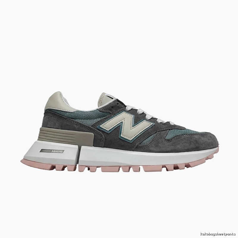 New Balance retro gray sports shoes