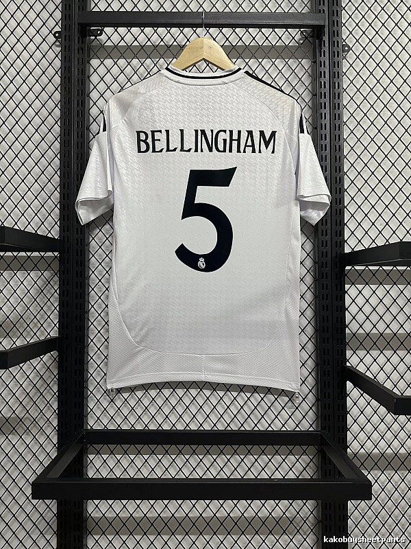 Real Madrid Daily Home soccer jersey White Real Madrid for City Outfits Select Edition