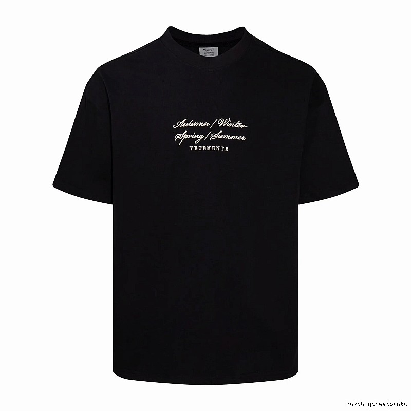 Summer Statement graphic T-shirt Black Colorful Lucky with Bold Graphic