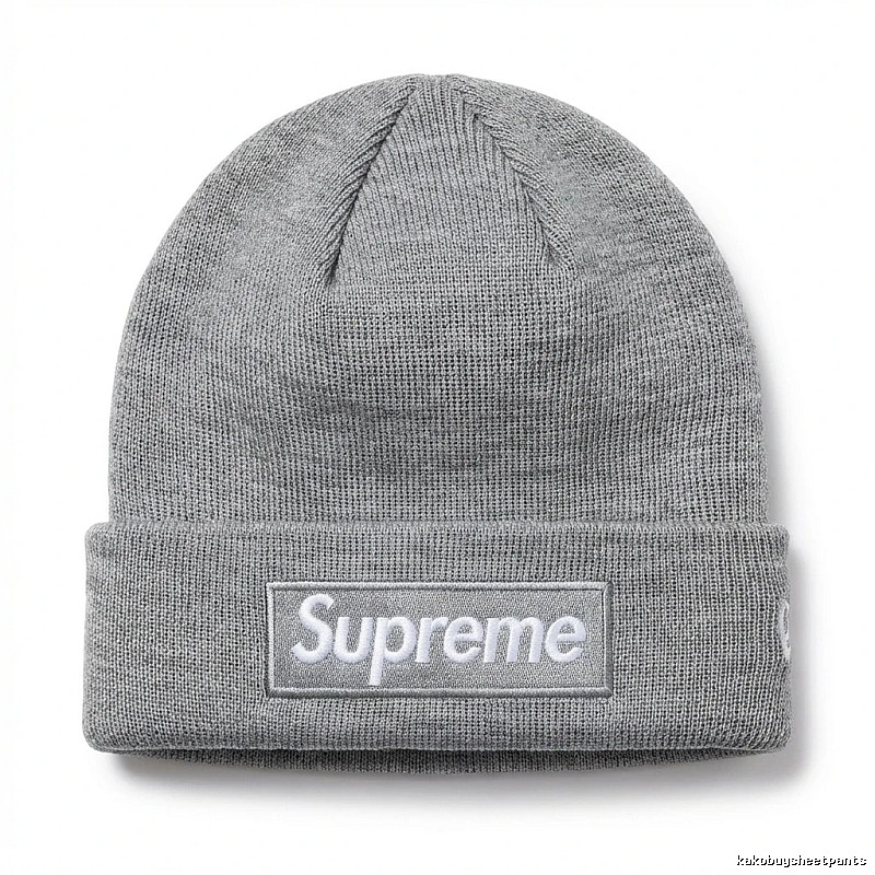 Supreme minimalist style grey hat